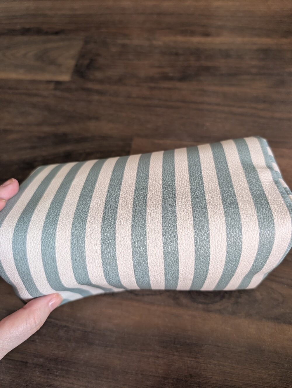 Makeup Bag! - Picture 3 of 5